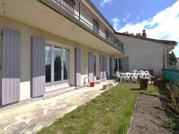 Maison à vendre 7 pièces SAINT AGREVE (07)