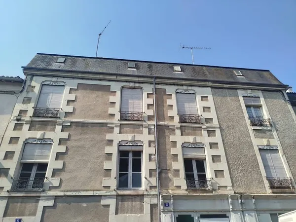 Immeuble en exclusivité à Richelieu 4 T2 + 1 studio Trav