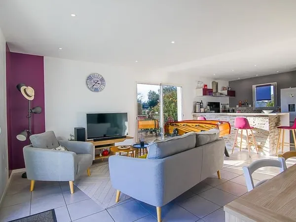 Maison récente 3 chambres avec jardin et garage - Proche Saint-André-de-Cubzac