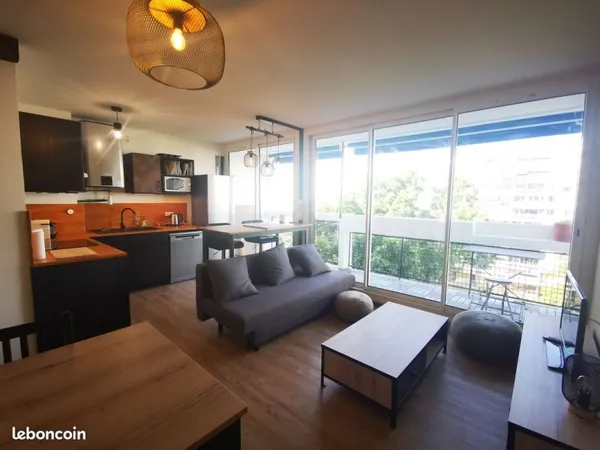 MERIGNAC : CHAMBRE MEUBLEE disponible dans BEL APPARTEMENT