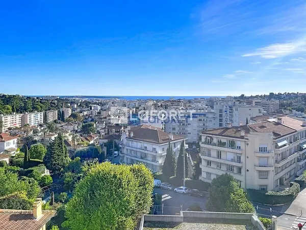 Splendide 3 pièces avec terrasse vue mer au Cannet