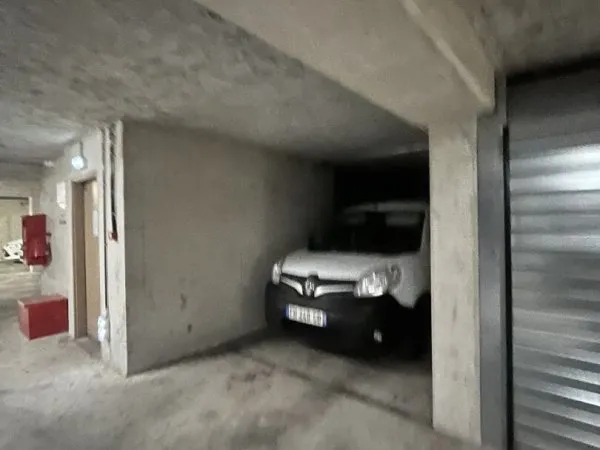 Stationnement Location Marseille   100€
