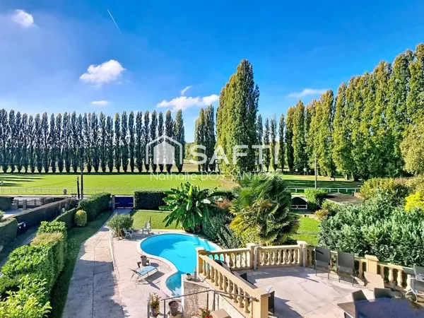 Maison familiale 5 chambres avec piscine - Cadre paisible et verdoyant