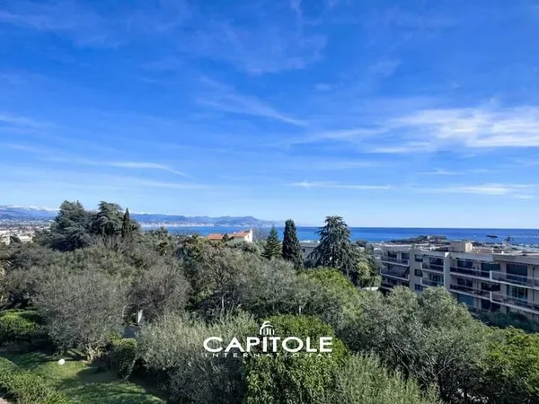 Antibes Le Puy - Superbe appartement 2 pièces entièrement rénov