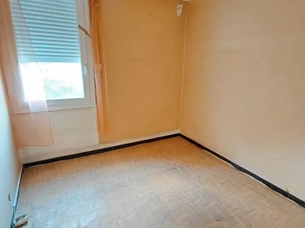 Appartement T5/T6 à renover