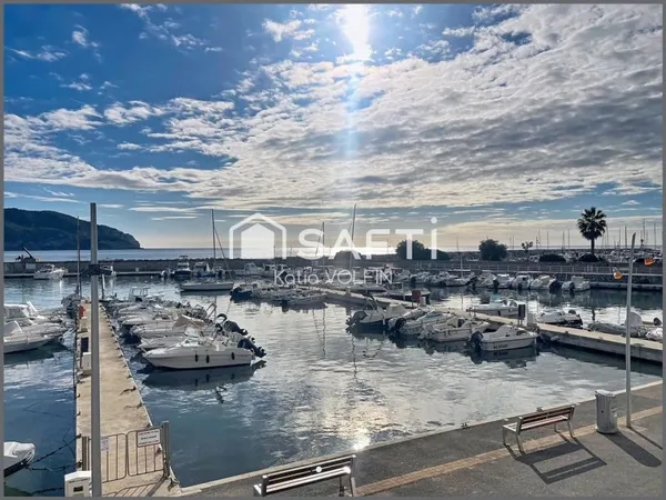 Saint cyr 120M2( 98 carrez )vue panoramique port