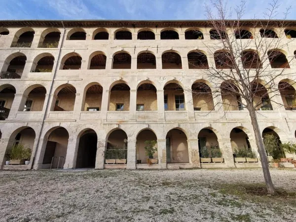 Stationnement Location Avignon   126€