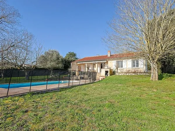 Maison Verfeil plain-pied 4 chambres avec piscine