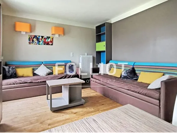 Appartement de deux pièces avec une terrasse et parking à Courseulles Sur Mer
