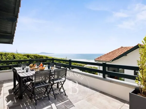 Maison de luxe 6 pièces 220 m²