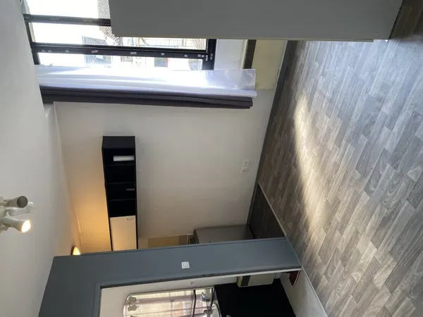 Loue Studio meublé lumineux, secteur Victoire
