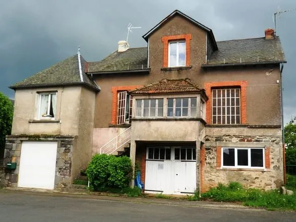 Maison de bourg de 2 appartements