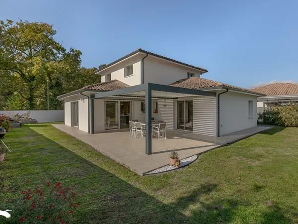Maison contemporaine 7 pièces 149 m²