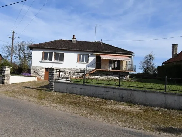 Maison à vendre 6 pièces 120 m² ATTRICOURT (70) à 35 minutes de Dijon