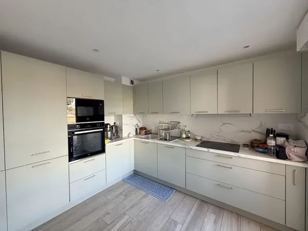 Appartement 3 pièces 84 m²