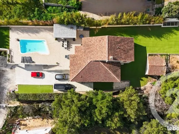 Maison 5 pièces 162 m²