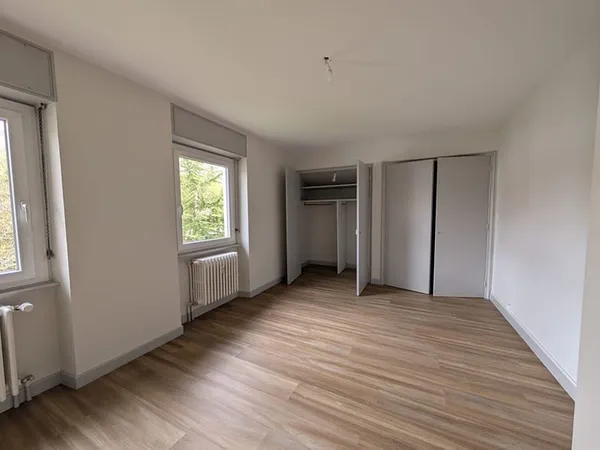 Maison Pontarlier 7 pièce(s) 183.61 m2