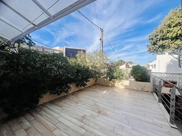Maison 5 pièces 170 m²