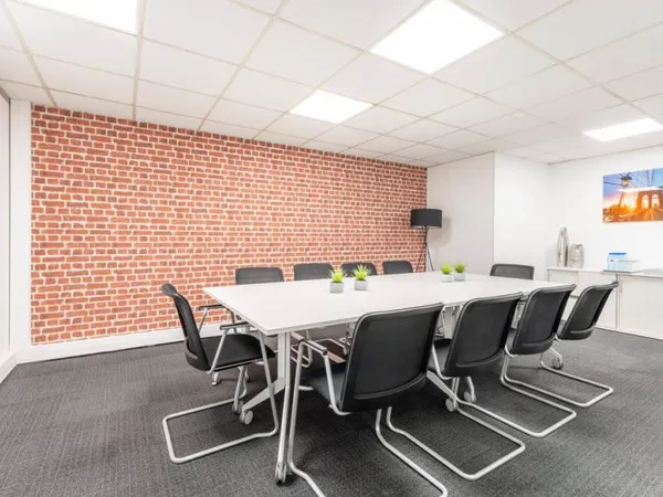 Accès tout inclus à des espaces de bureau professionnels pour 10 personnes à Nice City Centre