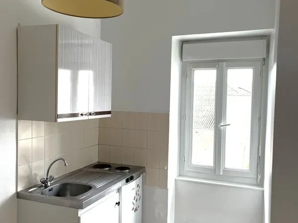 Appartement - 1 pièce 26m2 - Nantes Rd-Pt de Paris