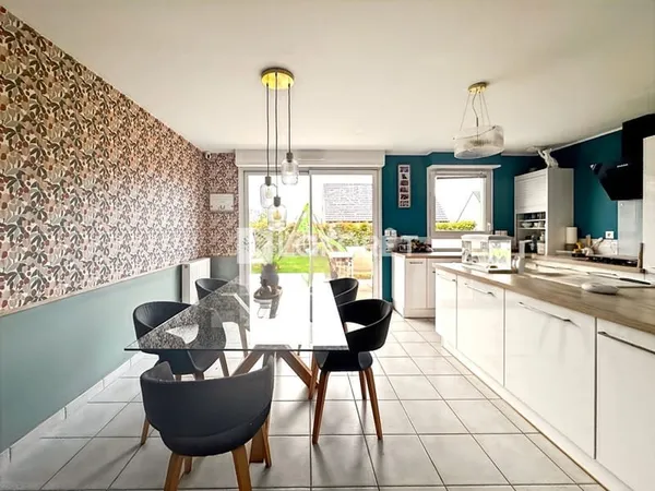 Maison Guines 6 pièce(s) 117 m2