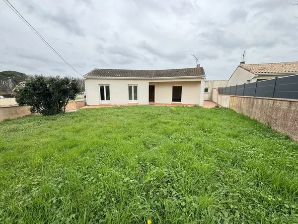 Maison T4 de 106 M2 habitable + garage de 26 M2 et 600 M2 de