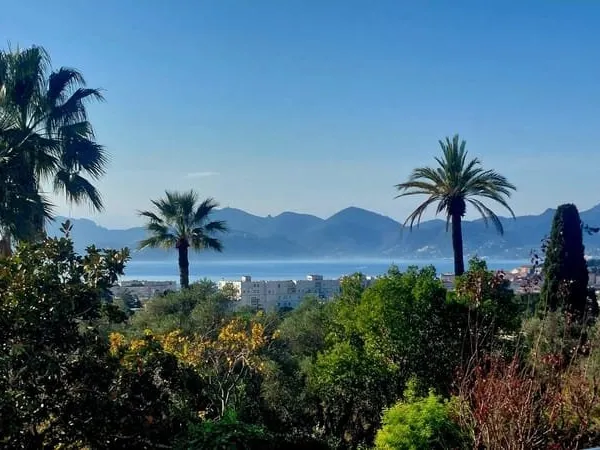 CANNES "Californie" - 3 Pièces d'angle avec Vue Mer -