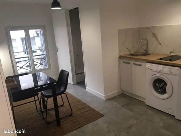PARIS 3e - Refait à neuf, Emplacement exceptionnel proche Beaubourg