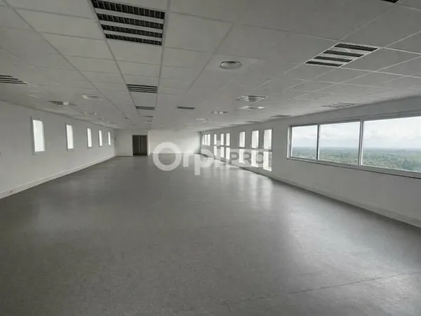 Bureaux 245 m²