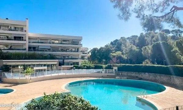 Vend grand studio residence avec piscine