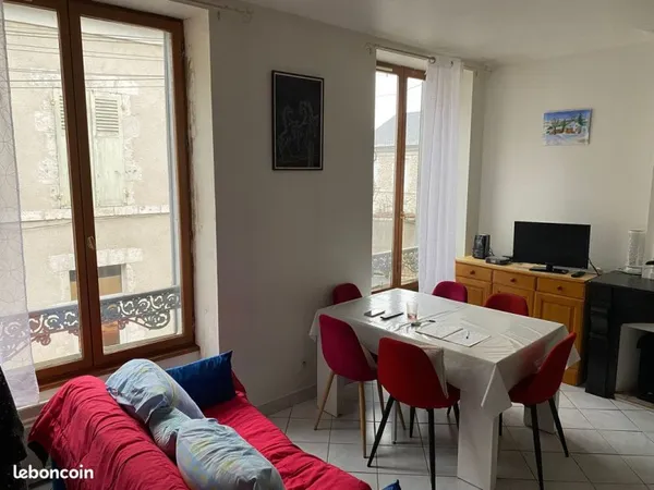 Immeuble de rapport 3 lots Centre Beaugency 100 % loué 15 000 /an