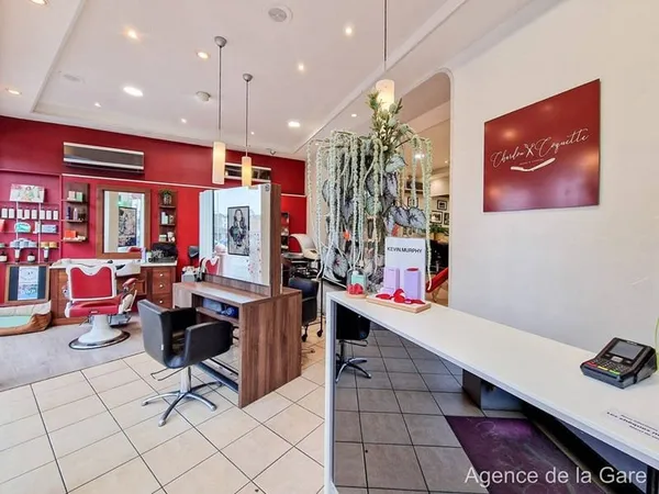 Fonds de commerce 2 pièces 61 m²