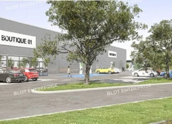Local commercial 3 pièces 940 m²