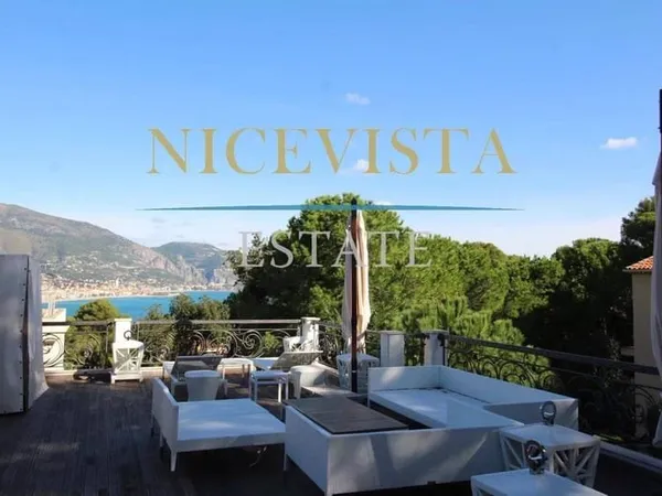 Villa 9 pièces 380 m²