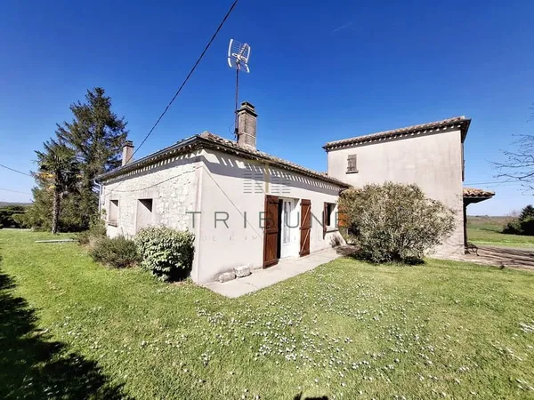 Maison en pierres avec grange