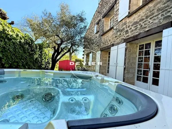 Maison 5 pièces 140 m²