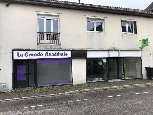 Commerce Vente Remiremont  400m² 136000€