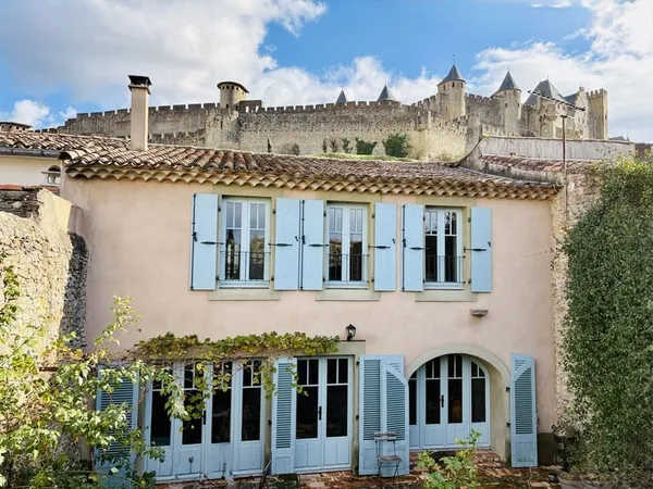 CARCASSONNE-Maison avec garage et jardin