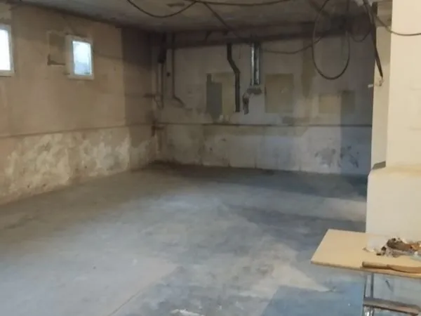 Local 200m2