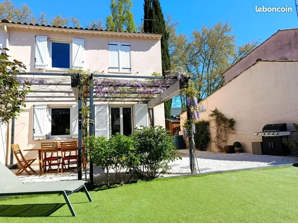 Maison 89 m² - 3 chambres- rénovée - centre Saint-Maximin