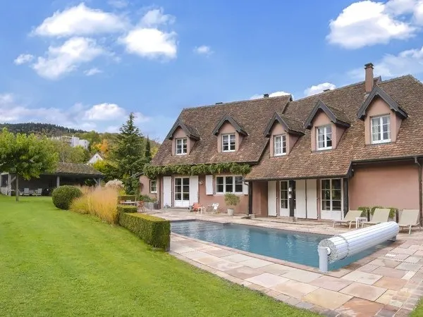 Propriété à vendre 11 pièces 6 chambres à coucher , piscine à BITSCHWILLER LES THANN (68)