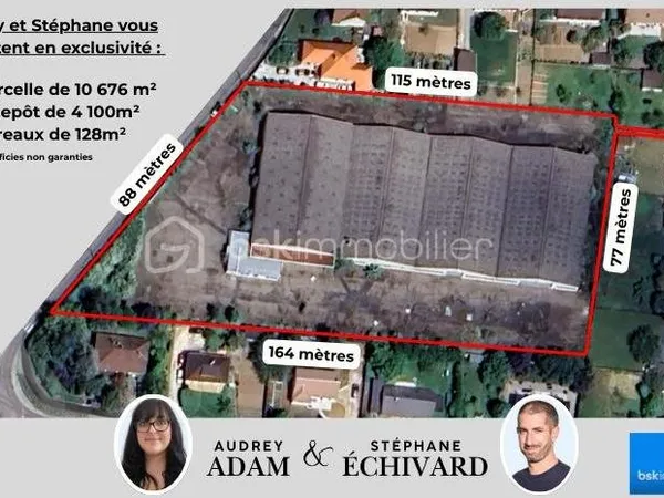 Terrain constructible avec entrepôt commercial de près de 5 000m²