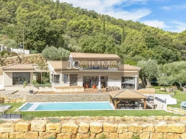 Villa 7 pièces 150 m²