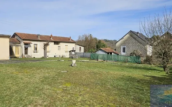 MAISON A FORT POTENTIEL EN PLEIN COEUR DE PONTACQ