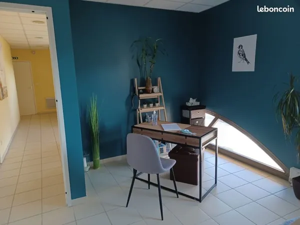 Bureau local professionnel climatisé