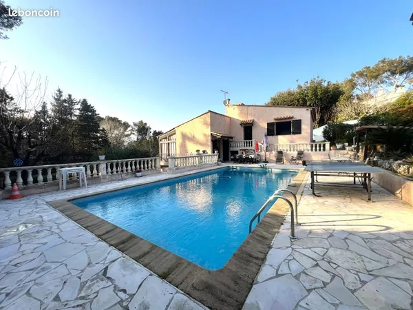 Villa 6 pièces 150 m²