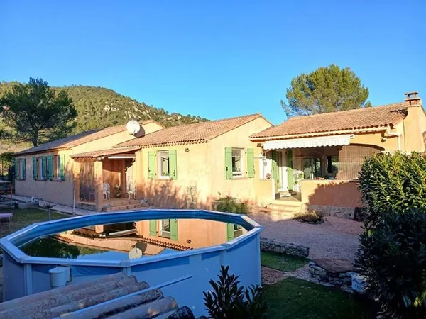 Maison T7 plain-pied de 127m² sur terrain 2271m² - LE VAL