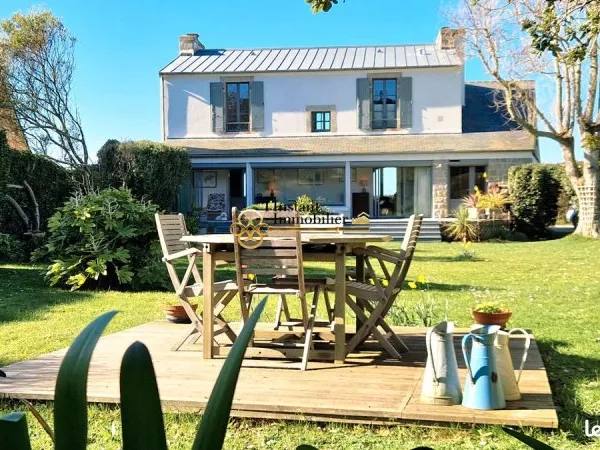 Maison 8 pièces 217 m²