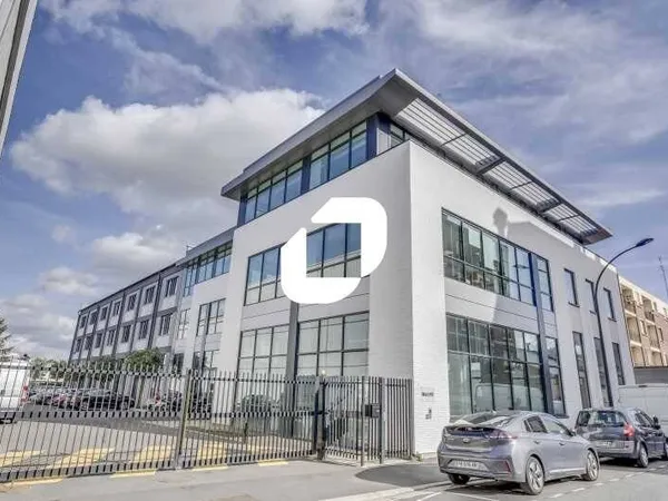 Local d'activité 3296 m²