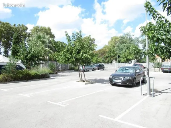 Parking Villeneuve Les Beziers